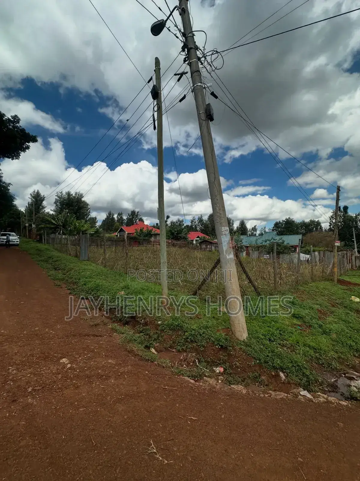 1/4 Plot for Sale in Thindigua,Off Kiambu Rd at KSHS 20m in Thindigua/Kasarini