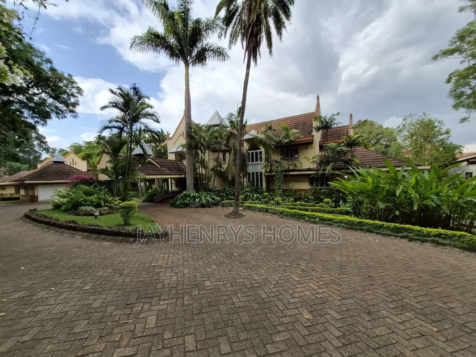 4bdrm House in Old Muthaiga for sale in Muthaiga