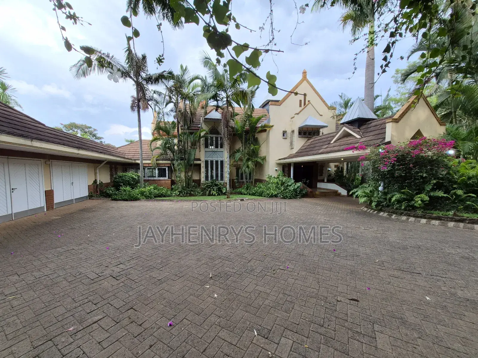 4bdrm House in Old Muthaiga for sale in Muthaiga