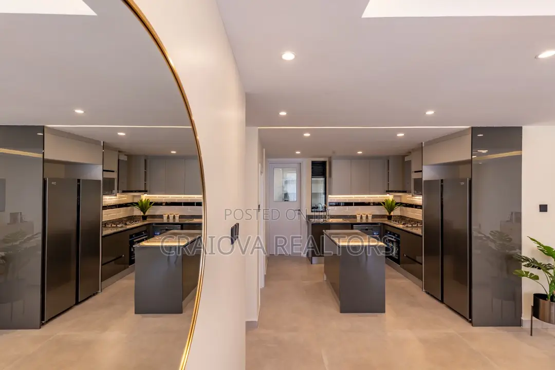 4bdrm Duplex in Spring Valley for sale in Spring Valley