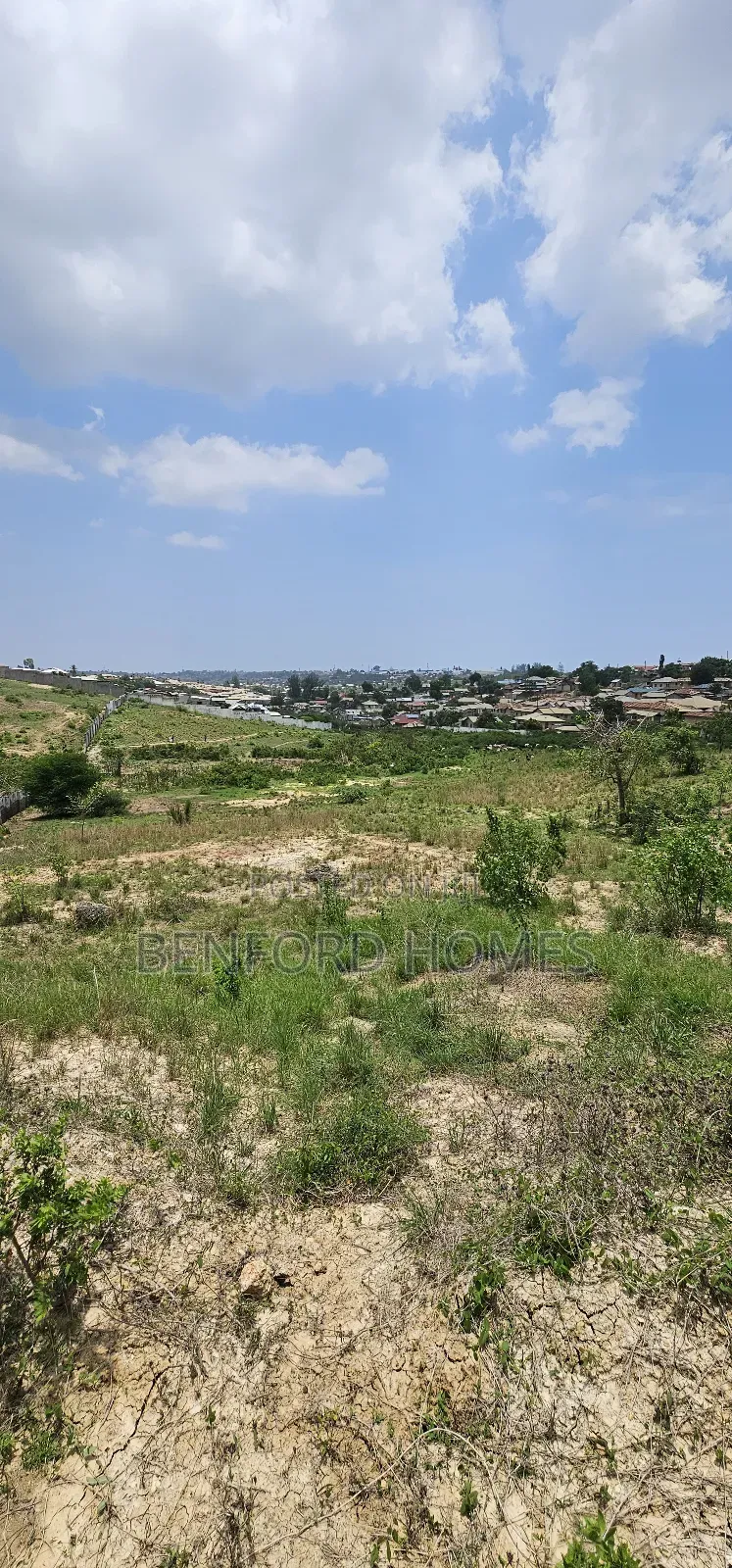 5.5 Acres With Perimeter Wall Fence on Sale Changamwe in Kipevu