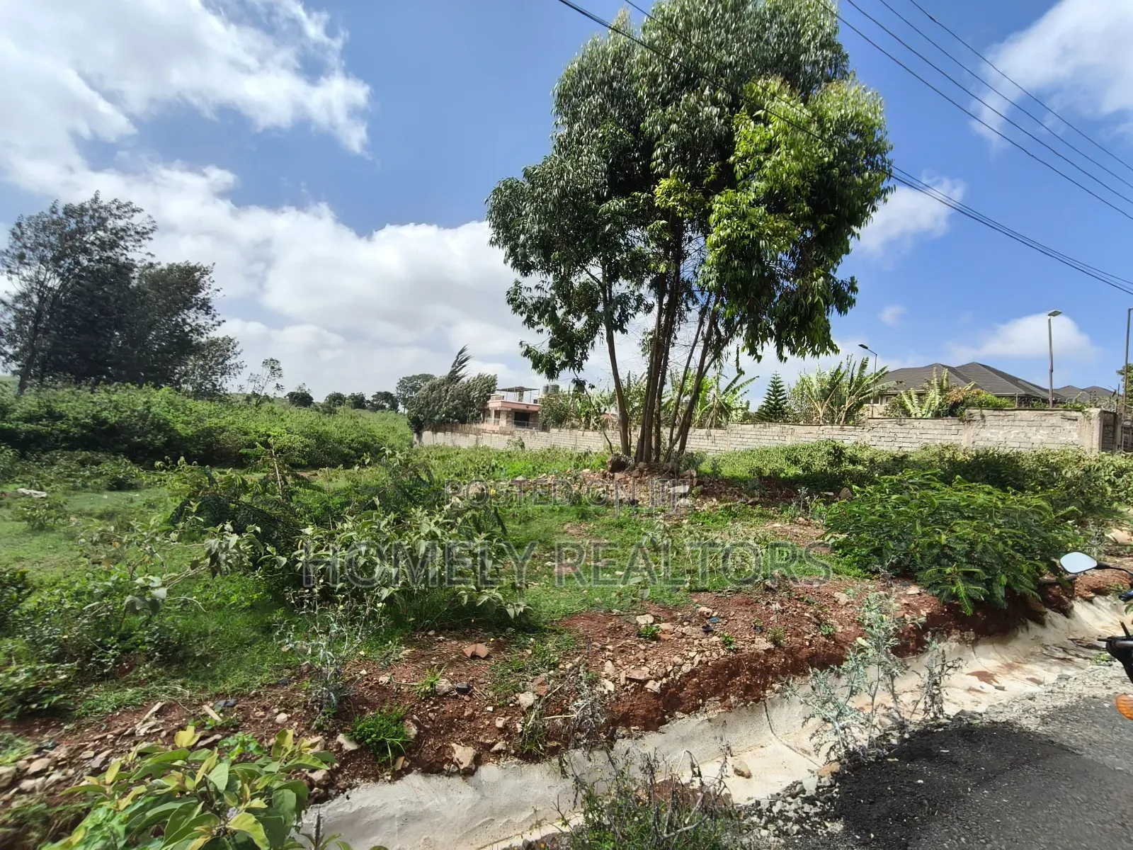Quarter Acre Plot for Sale in Kerarapon Drive. Red Soil Land in Kerarapon