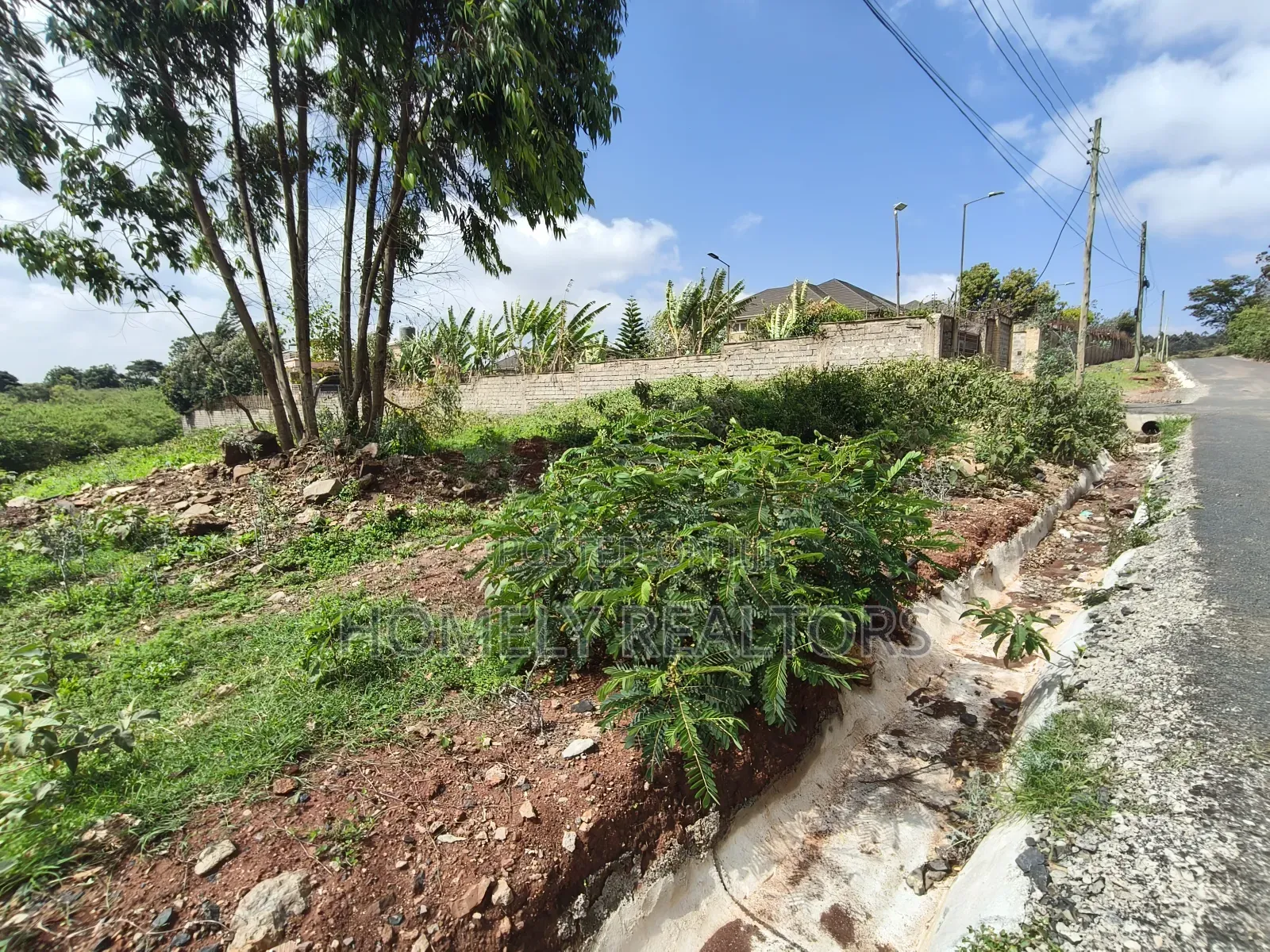 Quarter Acre Plot for Sale in Kerarapon Drive. Red Soil Land in Kerarapon
