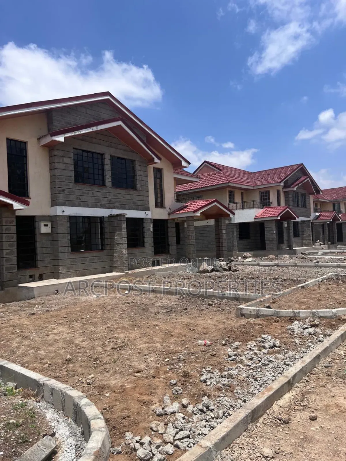 4bdrm Maisonette in Hotel 67 Area for sale in Hotel 67 Area