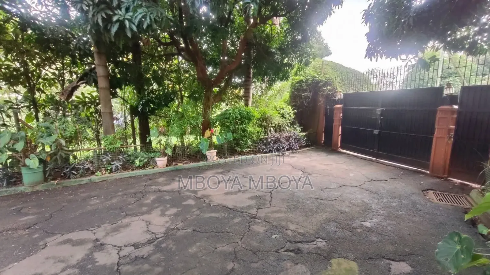 0.8 Commercial Land for Sale in Riverside in Riverside Drive