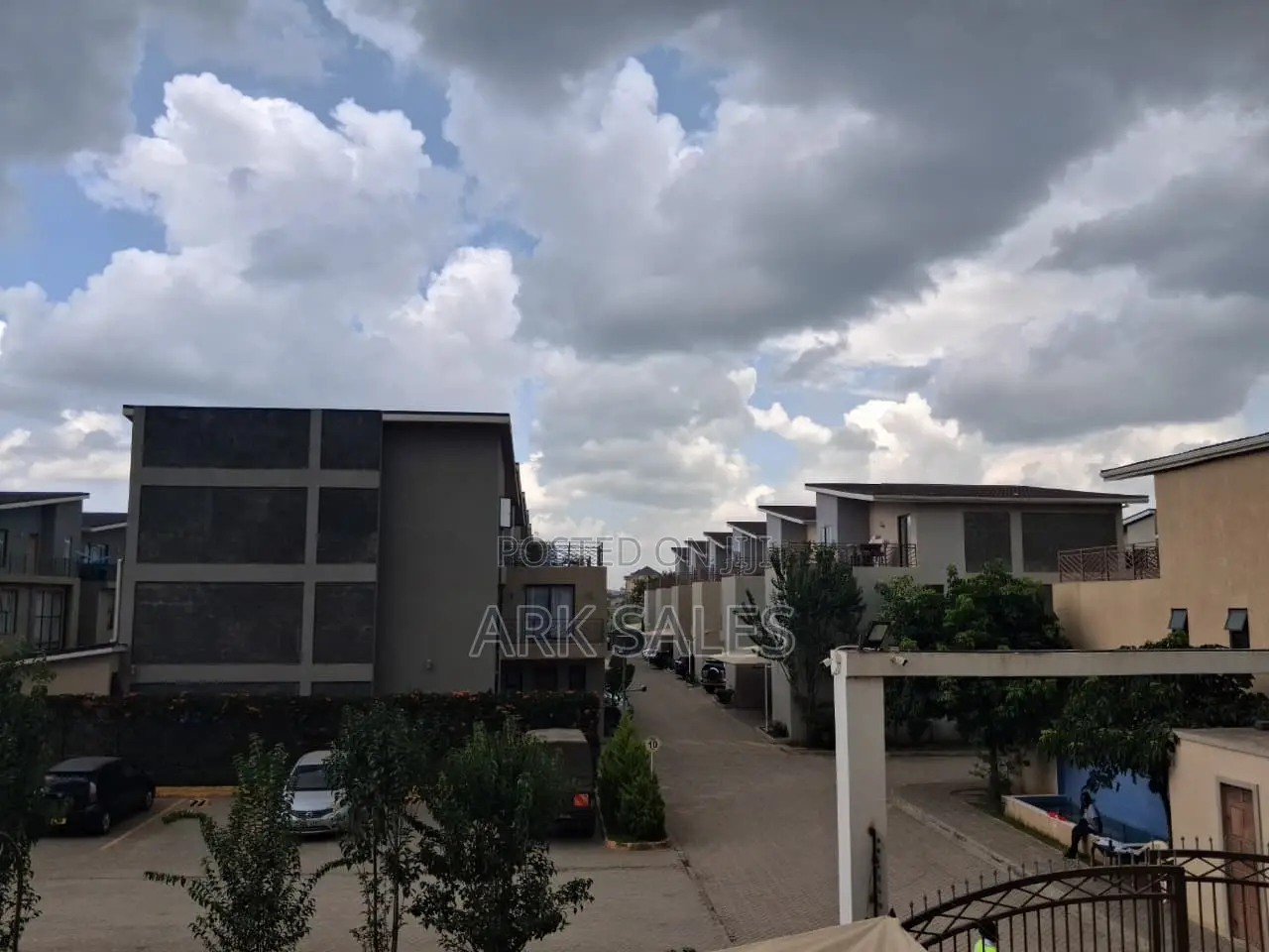 6bdrm Duplex in Firfield Estate, Hotel 67 Area for sale in Hotel 67 Area