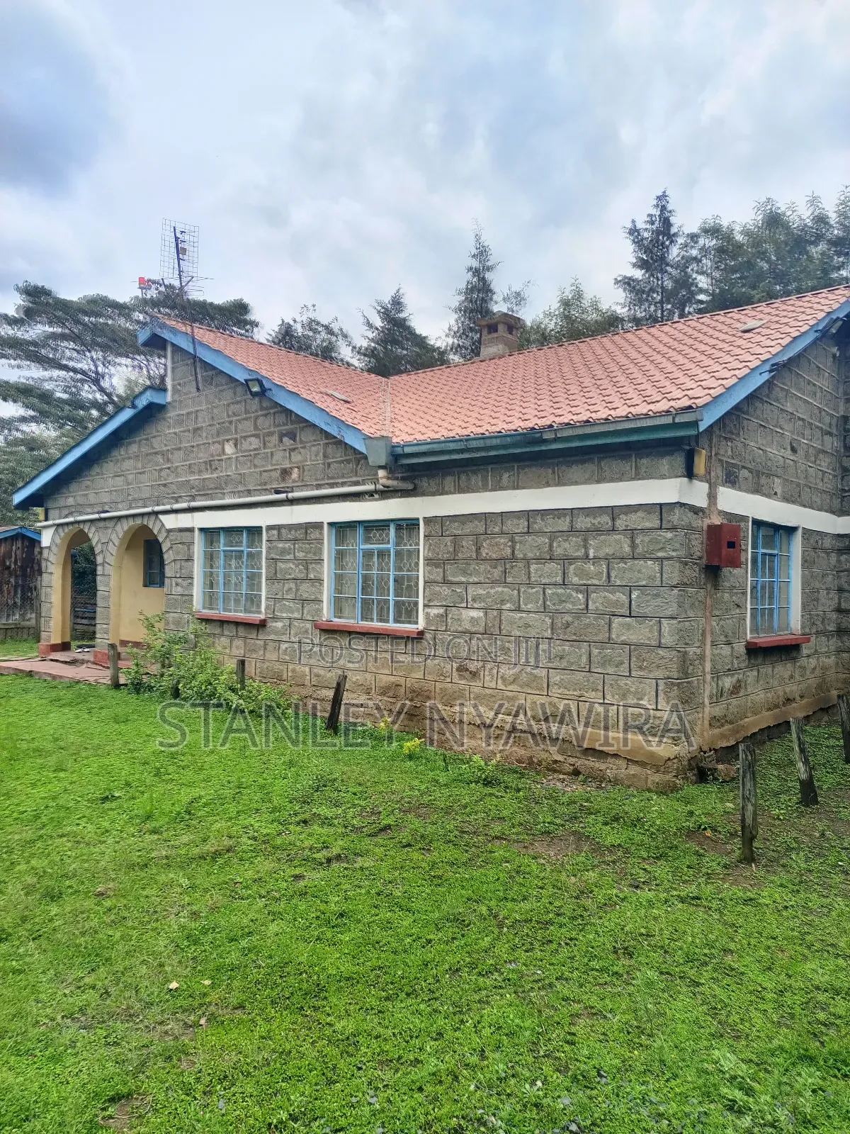 3.5 Acress With Three Bedrooms Permanent House Nanyuki in Nanyuki