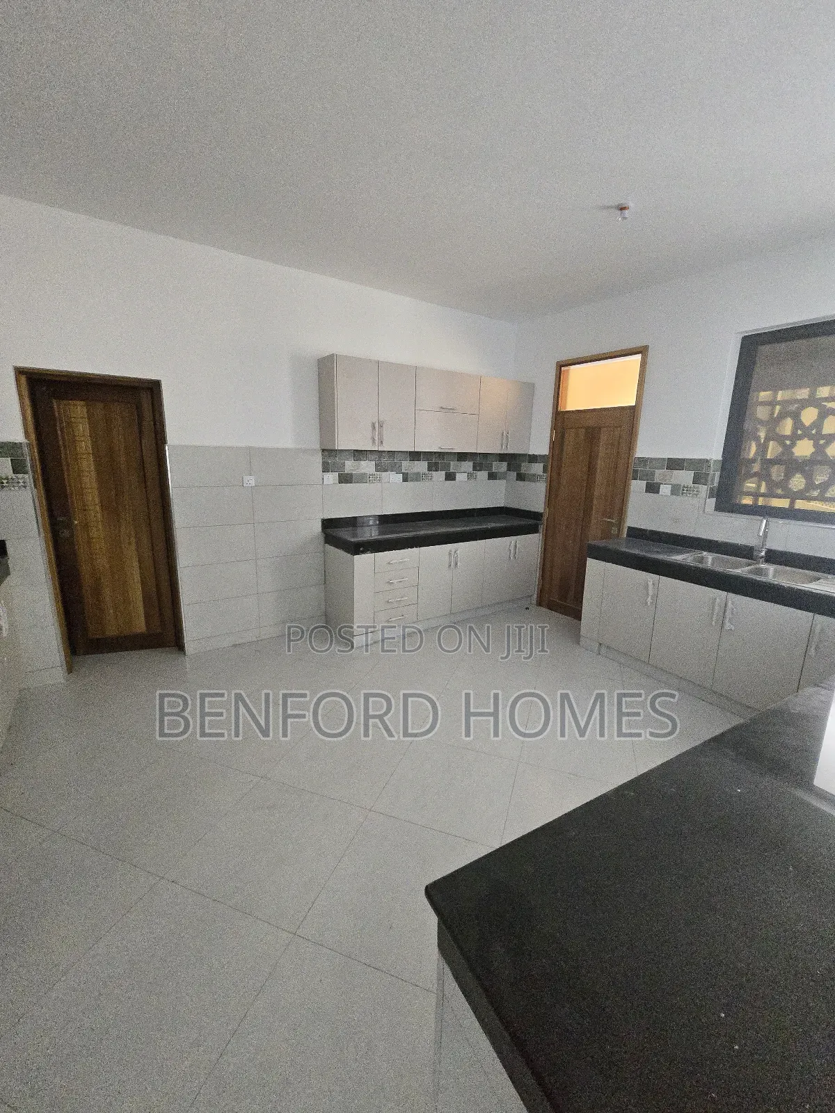 3bdrm Apartment in Nyali for sale in Nyali Mkomani