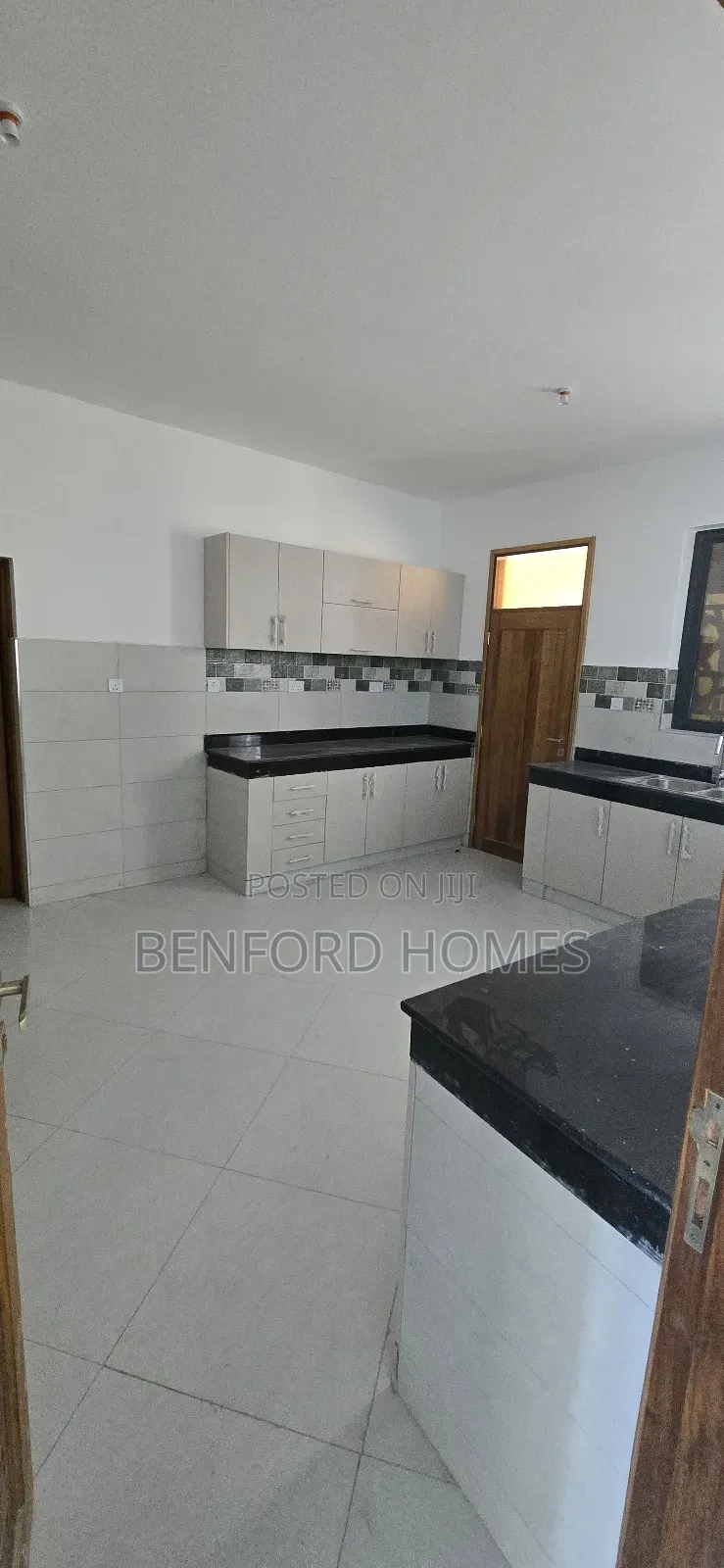 3bdrm Apartment in Nyali for sale in Nyali Mkomani