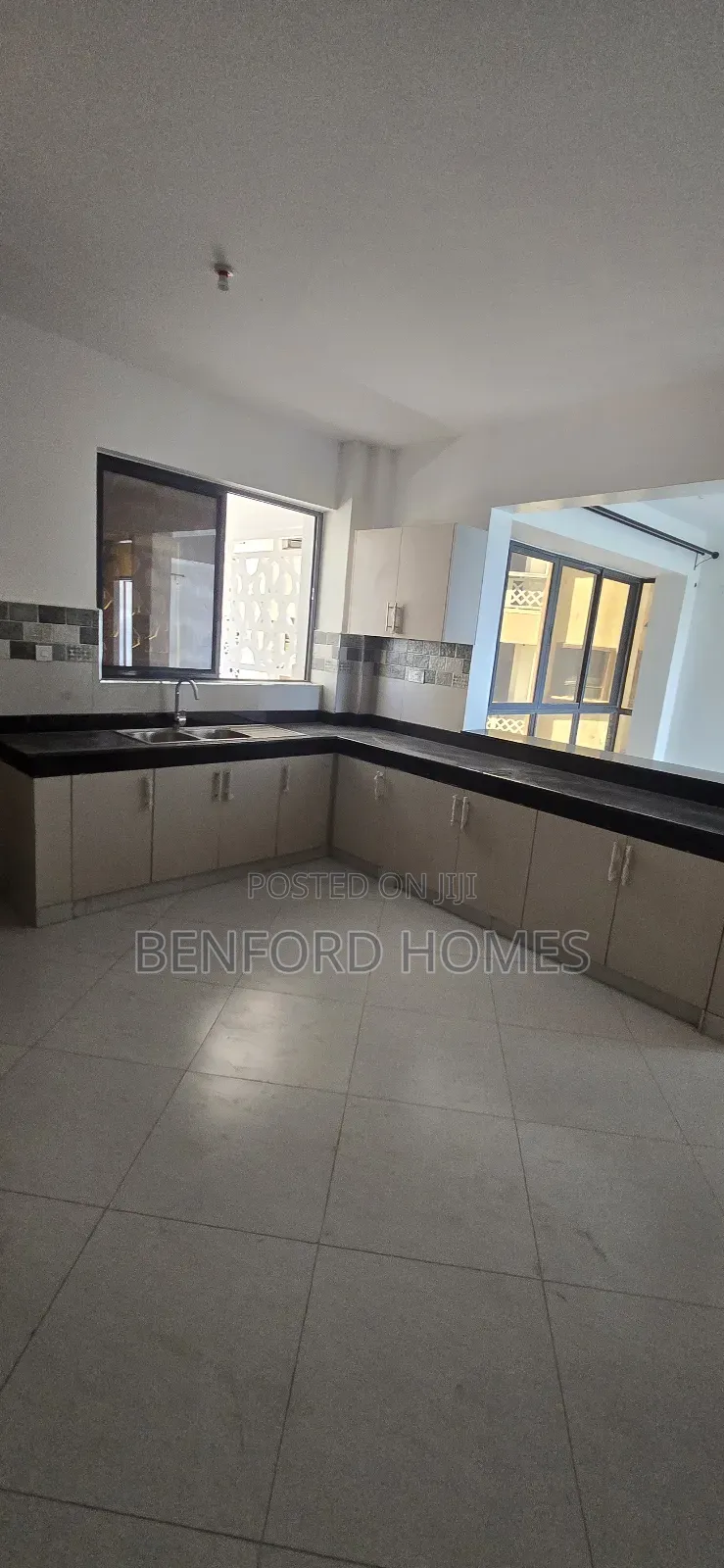 3bdrm Apartment in Nyali for sale in Nyali Mkomani