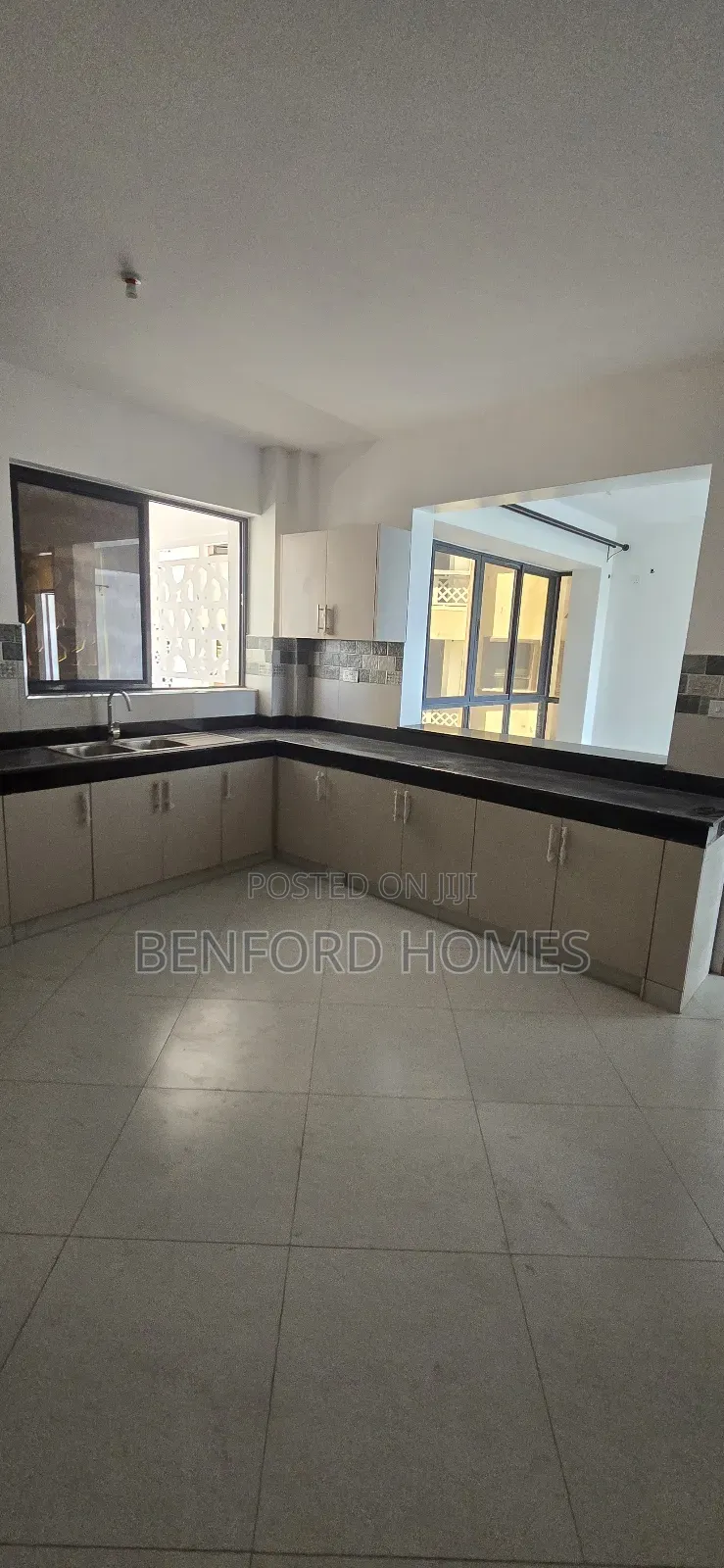 3bdrm Apartment in Nyali for sale in Nyali Mkomani