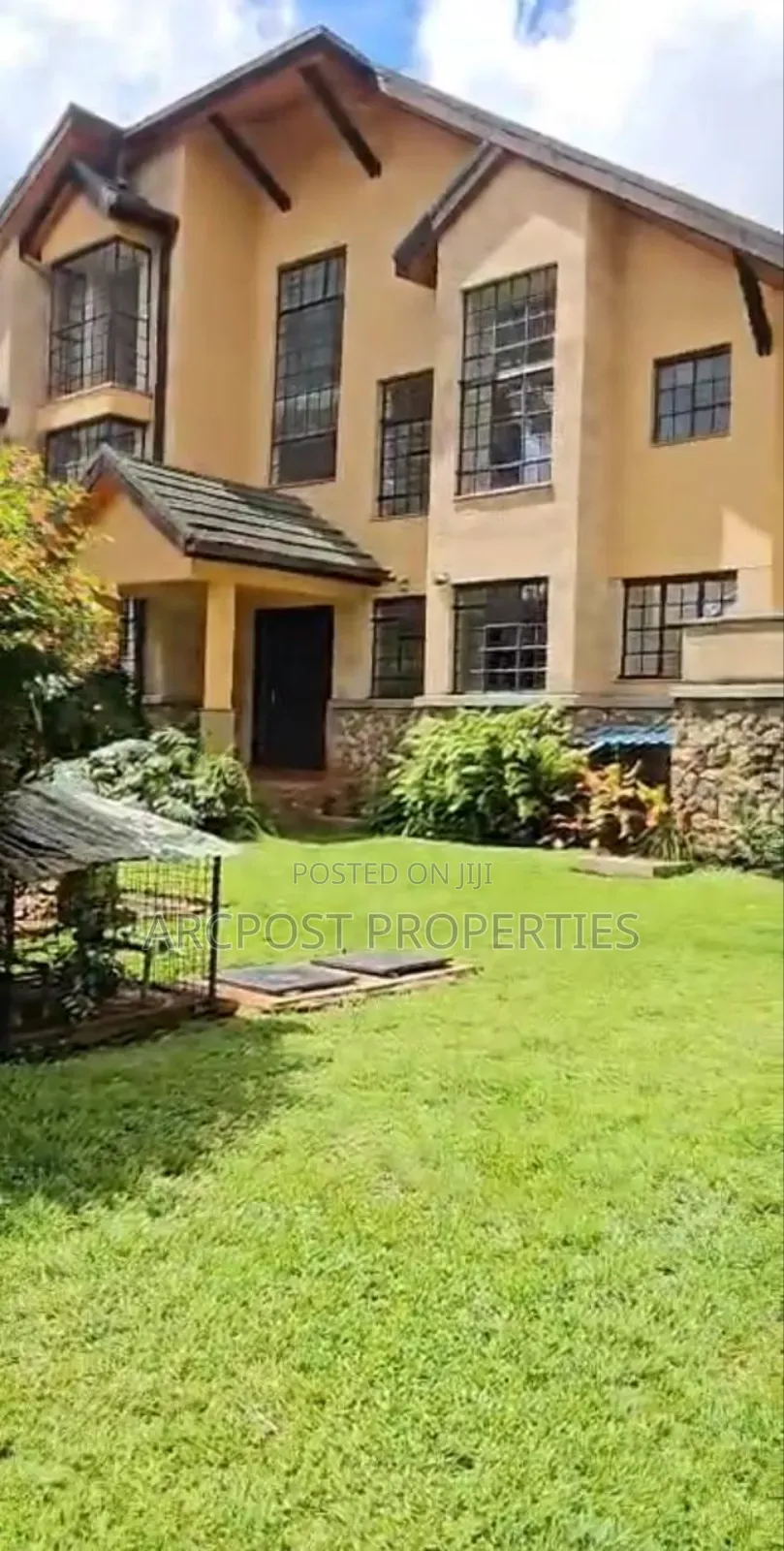 5bdrm Villa in Kerarapon for sale in Kerarapon