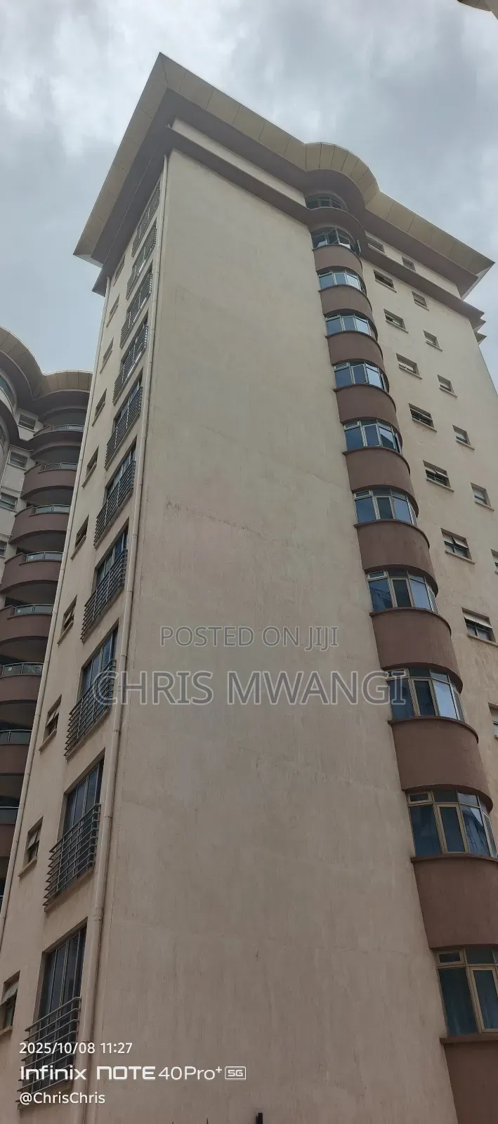 3bdrm Block of Flats in Lavington Mall, Valley Arcade for sale in Valley Arcade