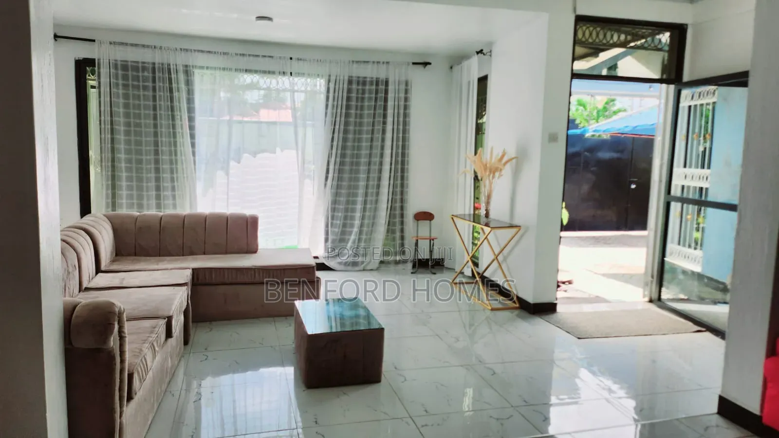 4bdrm Mansion in Bamburi, Mtambo for sale in Mtambo
