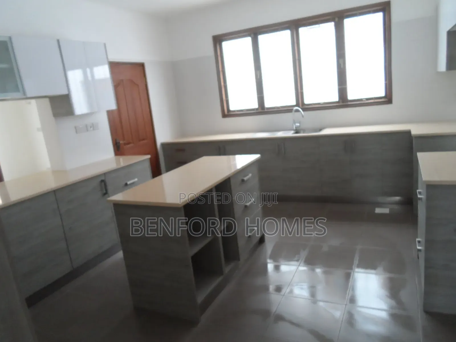 4bdrm Villa in Nyali Mombasa for sale in Nyali Mkomani