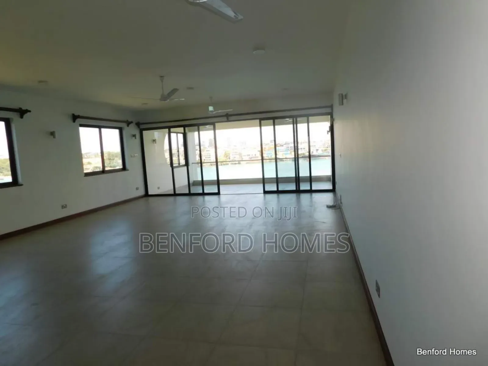 3bdrm Apartment in Nyali for sale in Nyali Mkomani