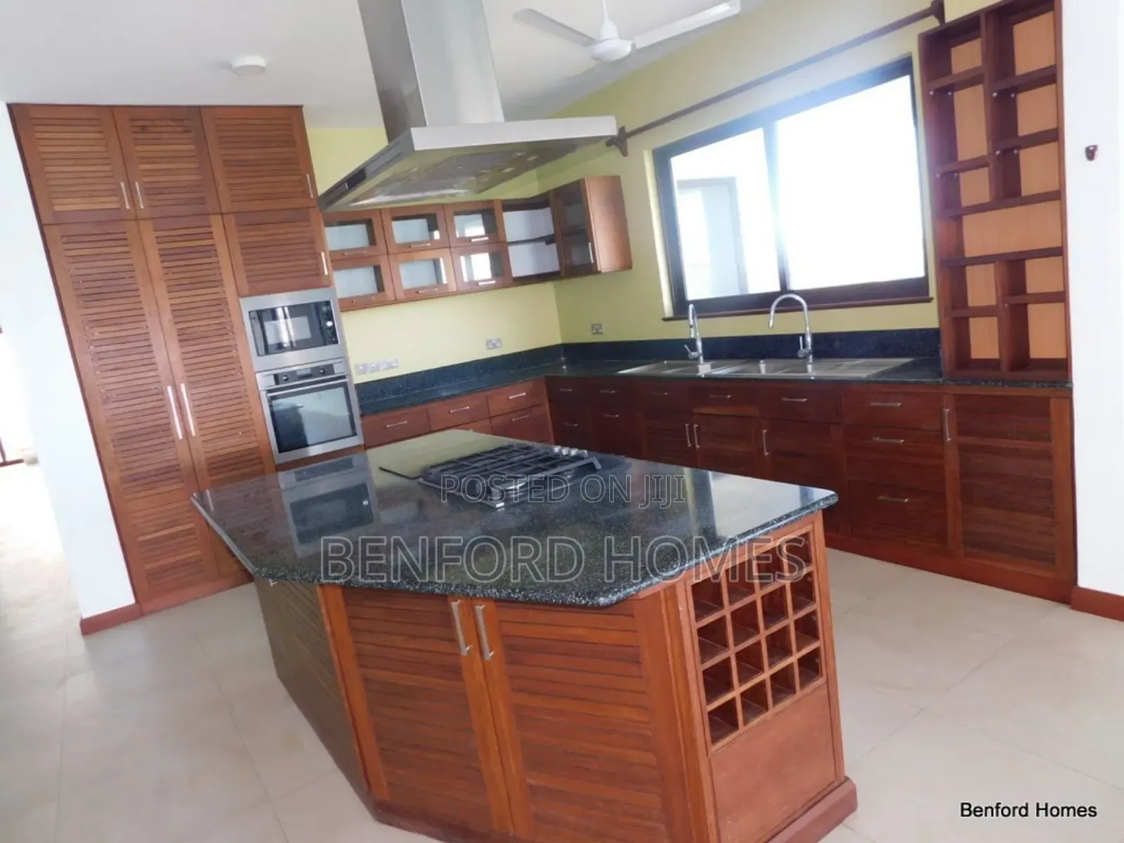 3bdrm Apartment in Nyali for sale in Nyali Mkomani