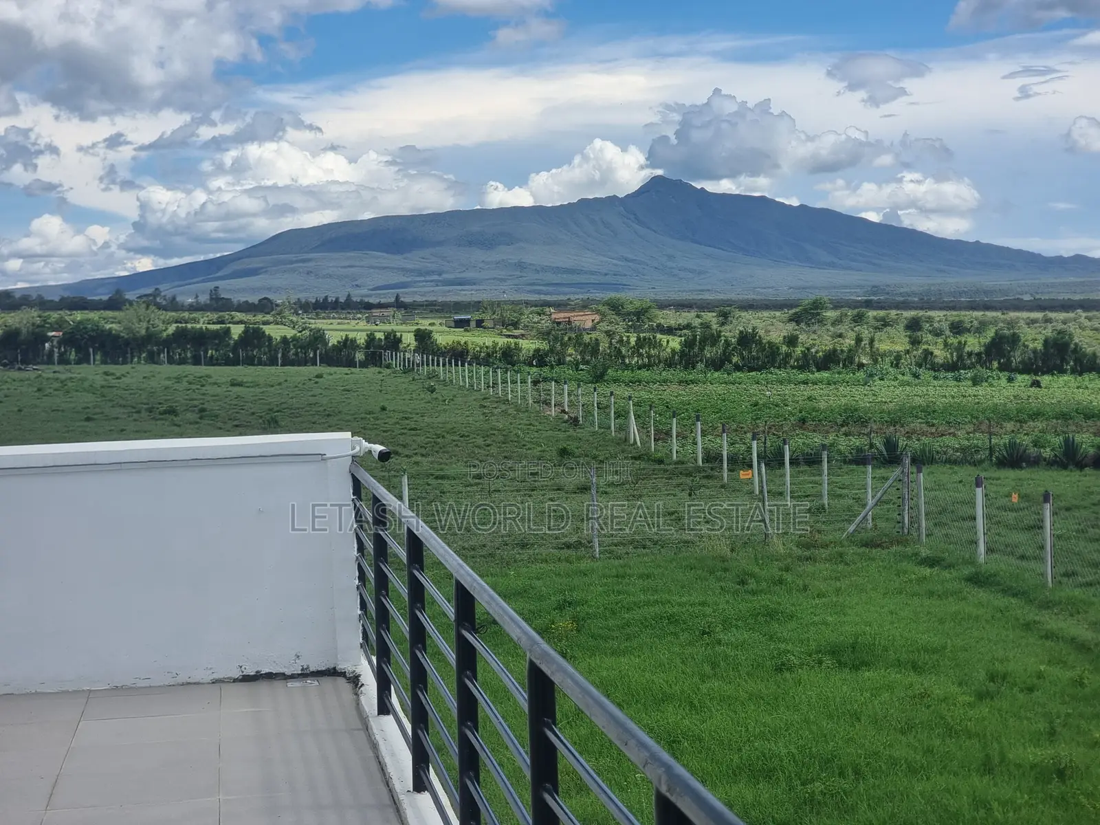 3 Bedroom Mansionette in Mirera Resting in a 3/4 Acre of Land in Lake View