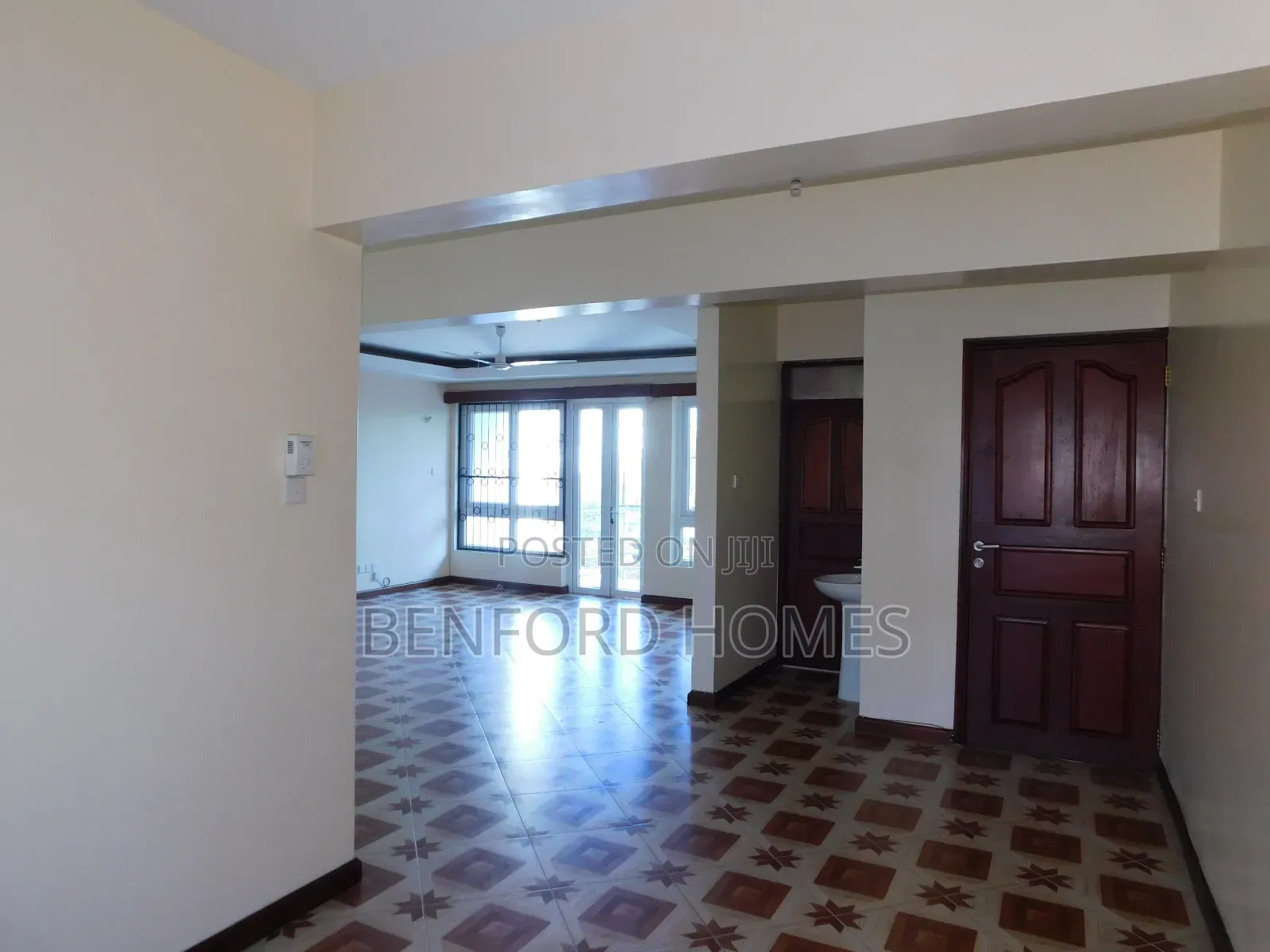 3bdrm Apartment in Nyali City Mall for rent in Nyali Mkomani
