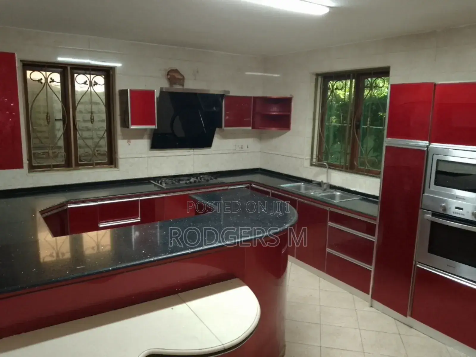 5bdrm Villa in Valley Arcade for rent in Valley Arcade