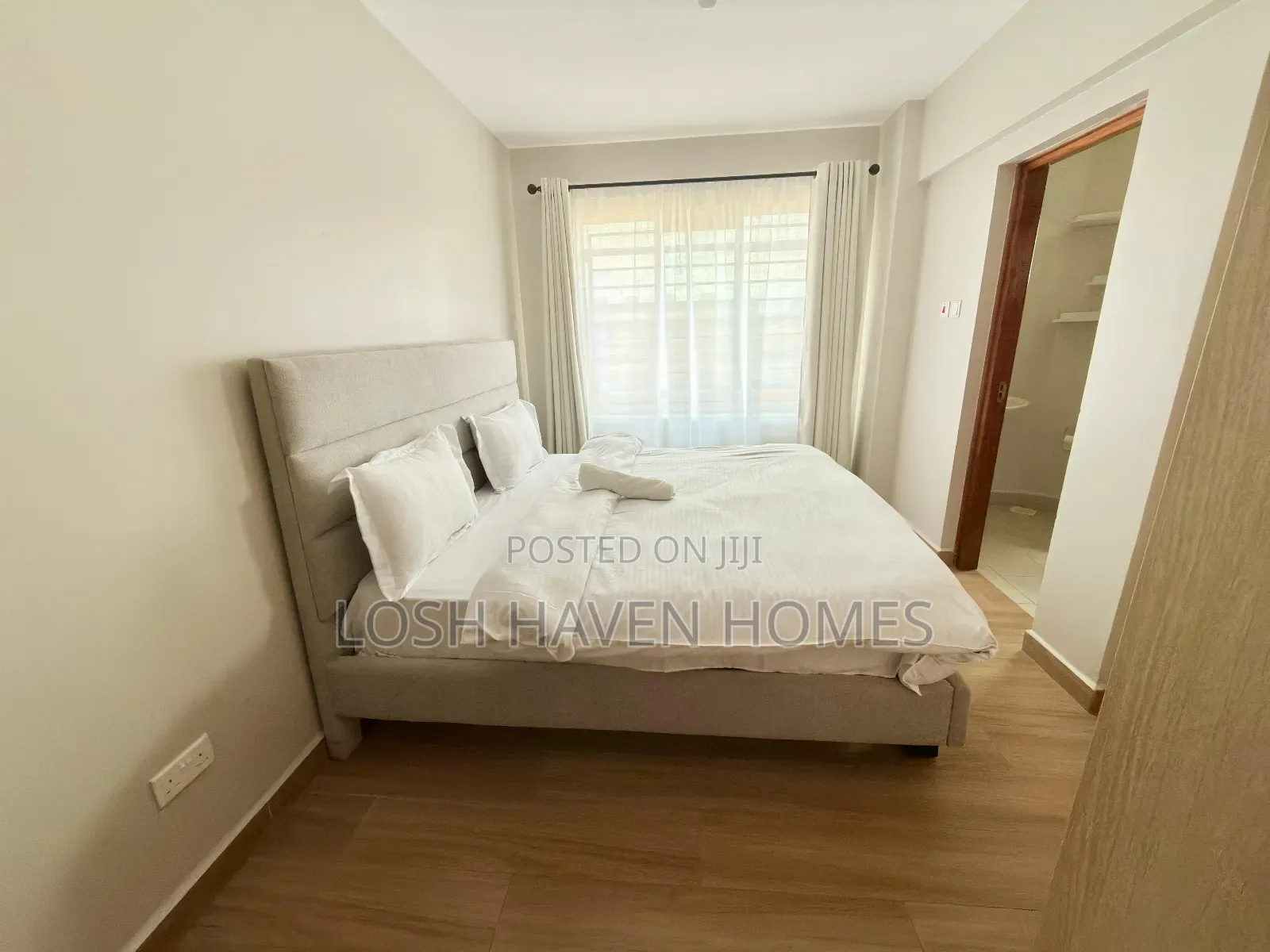 Modern 2 Bedroom Airbnb Roysambu TRM Secure Parking,Wifi in Roysambu