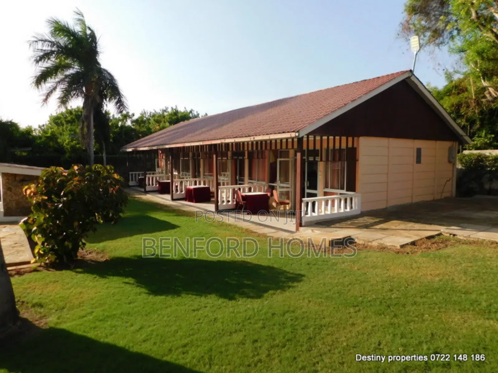 Min Hotel on Sale Nyali Walking Distance to the Beach-Benford Homes in Nyali