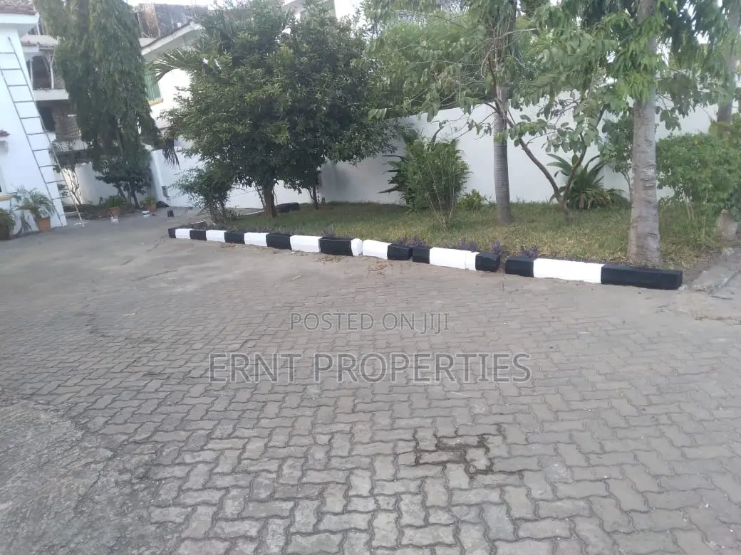 5bdrm Maisonette in Nyali for sale in Nyali