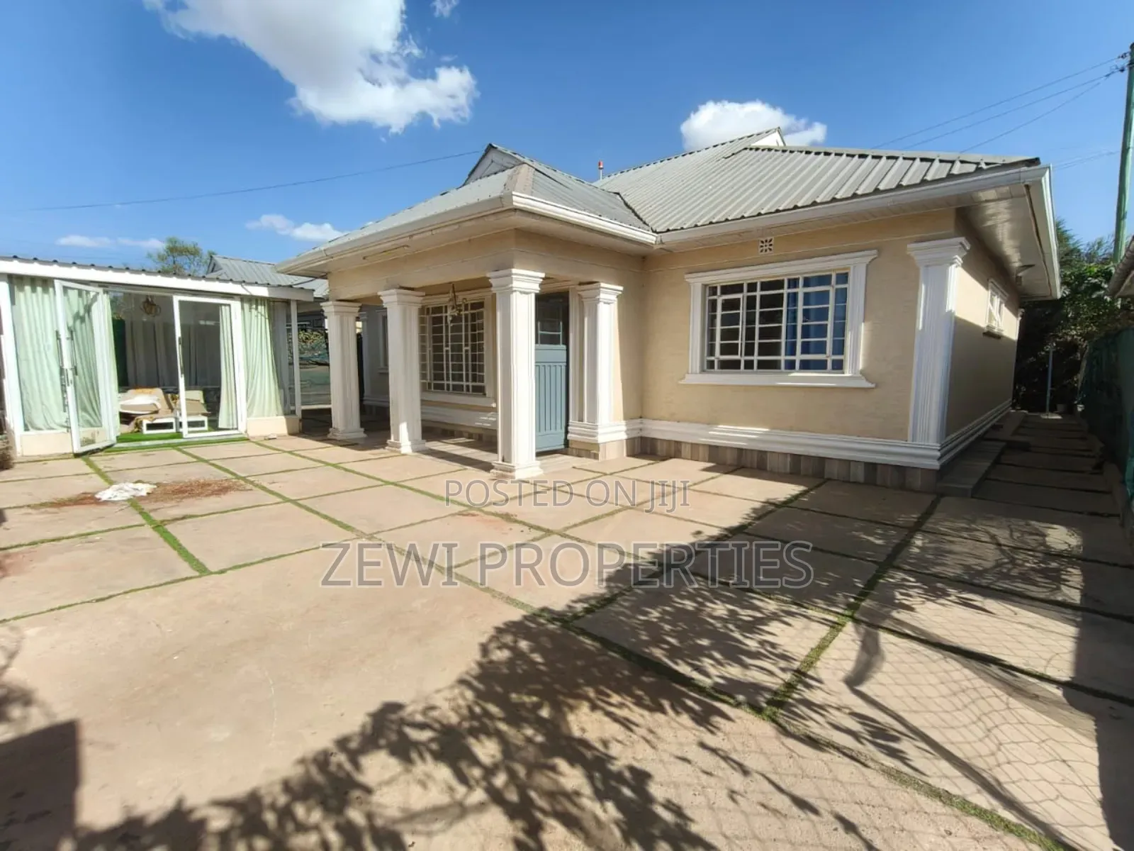 3bdrm Bungalow in Kandisi for sale in Kandisi