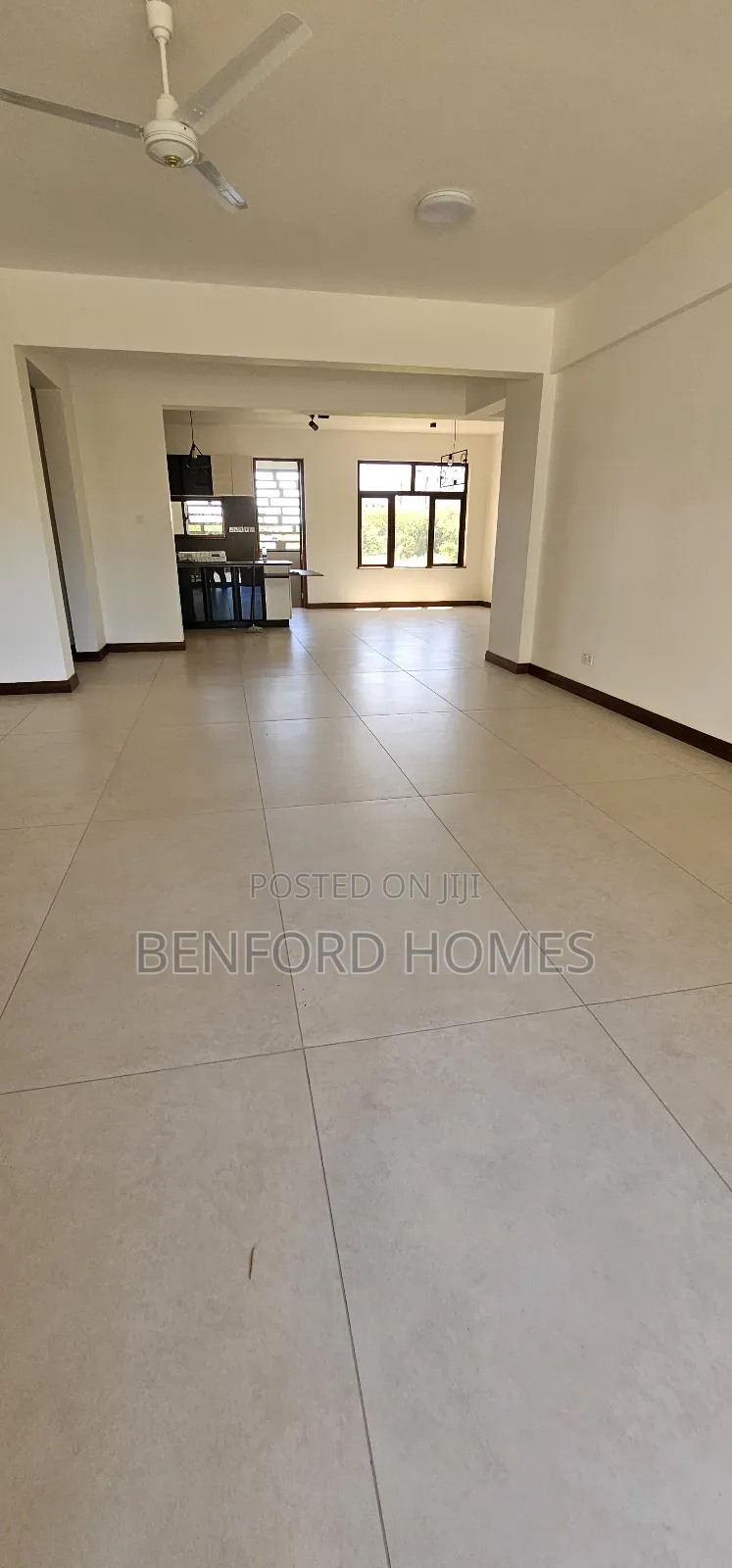 4bdrm Apartment in Nyali Luxurious for sale in Nyali