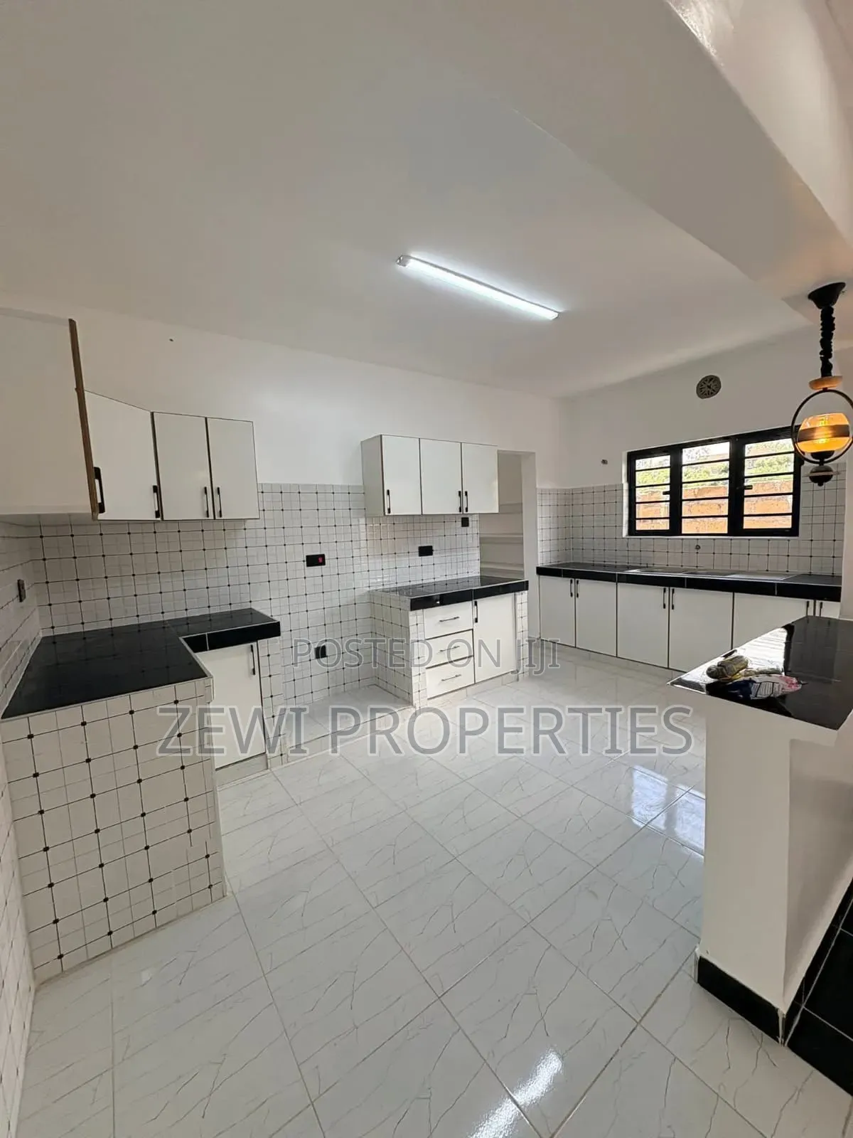 3bdrm Bungalow in Oluulua for sale in Oluulua