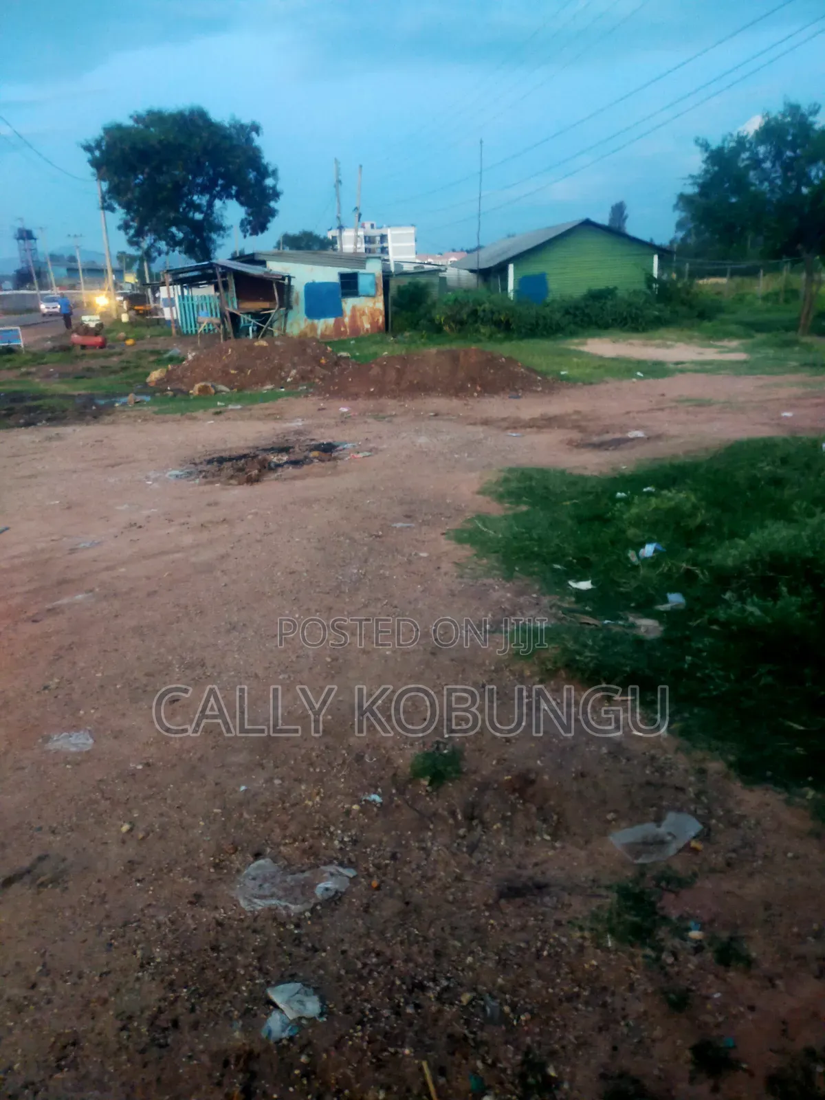1⁄4 Acre Touching Kibos Road at Kwa Makaa in Kanyakwar