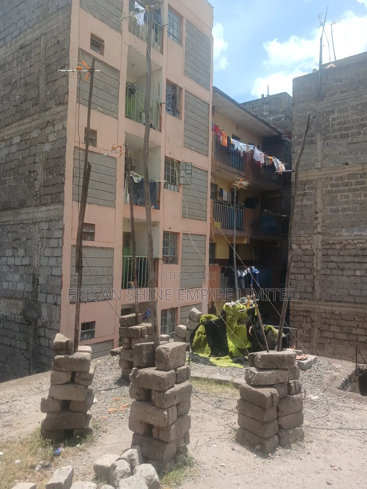 Flat House for Sale in Baba Ndogo in Baba Dogo
