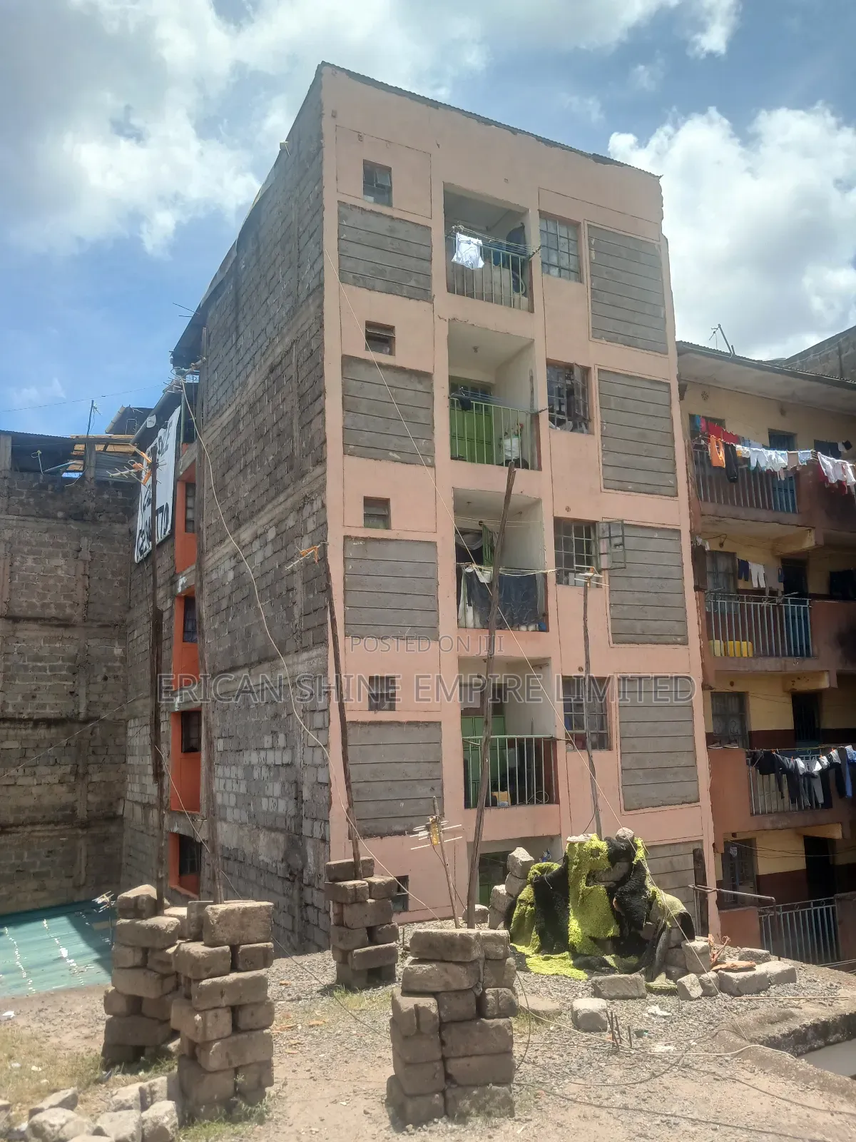 Flat House for Sale in Baba Ndogo in Baba Dogo