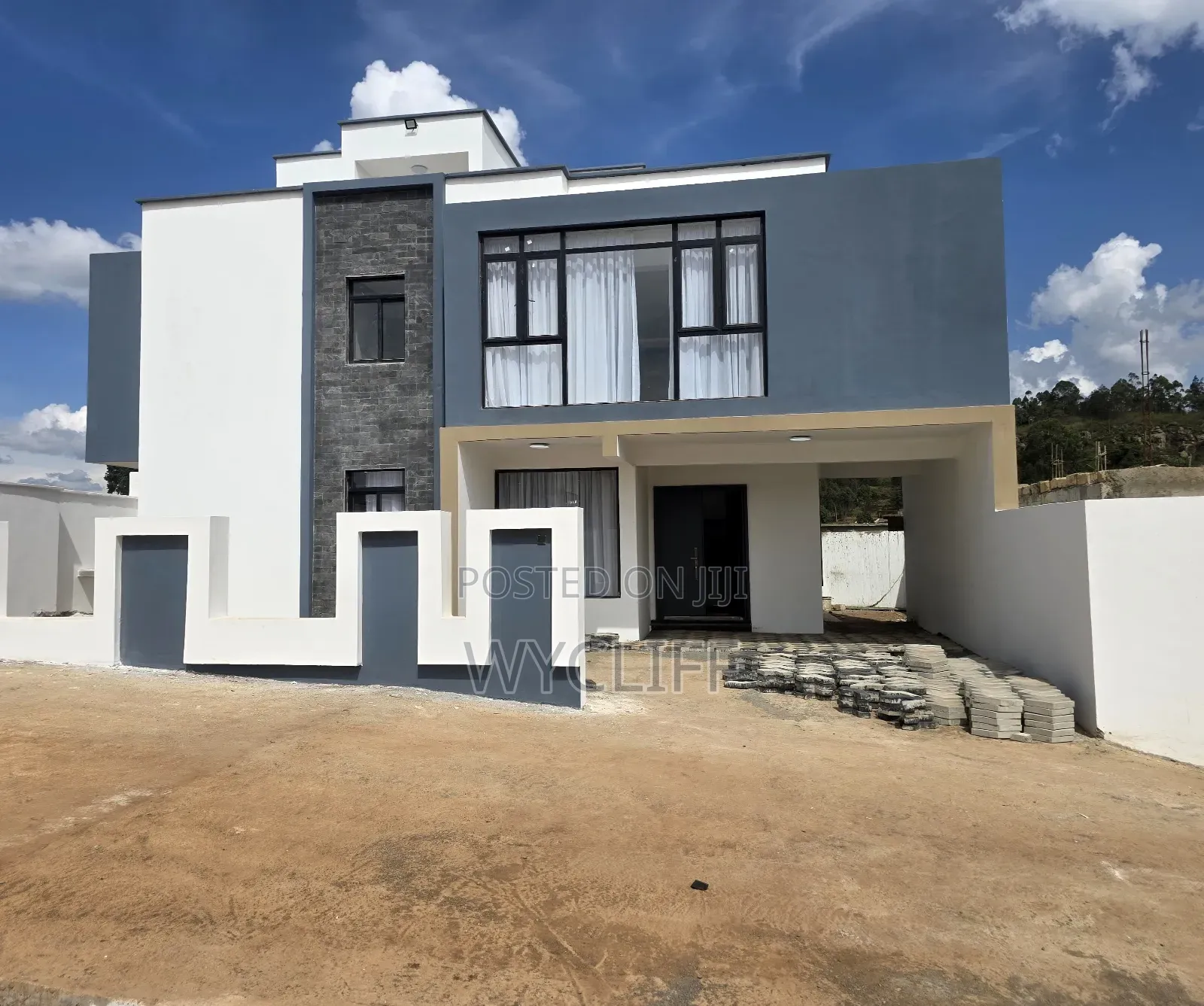 4bdrm Mansion in Karai for sale in Karai