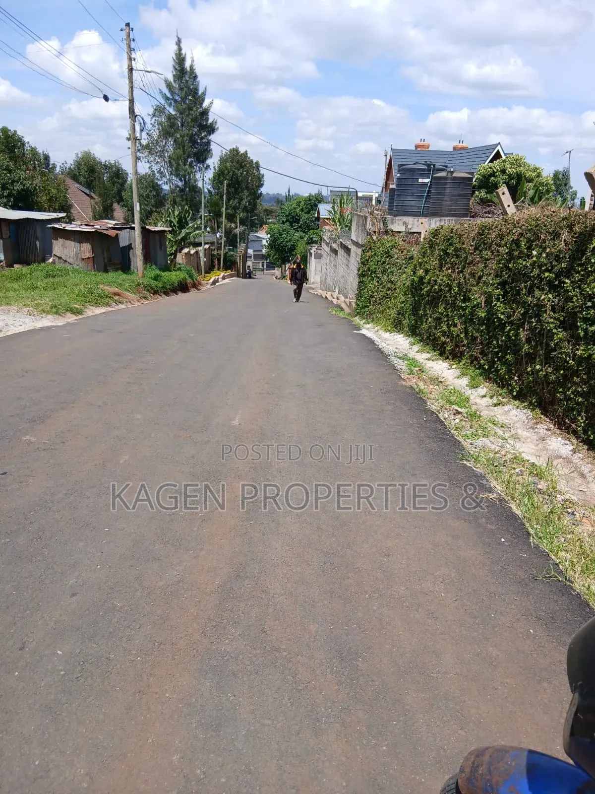 1/4 Acre Plot in Kerarapon for Sale in Kerarapon