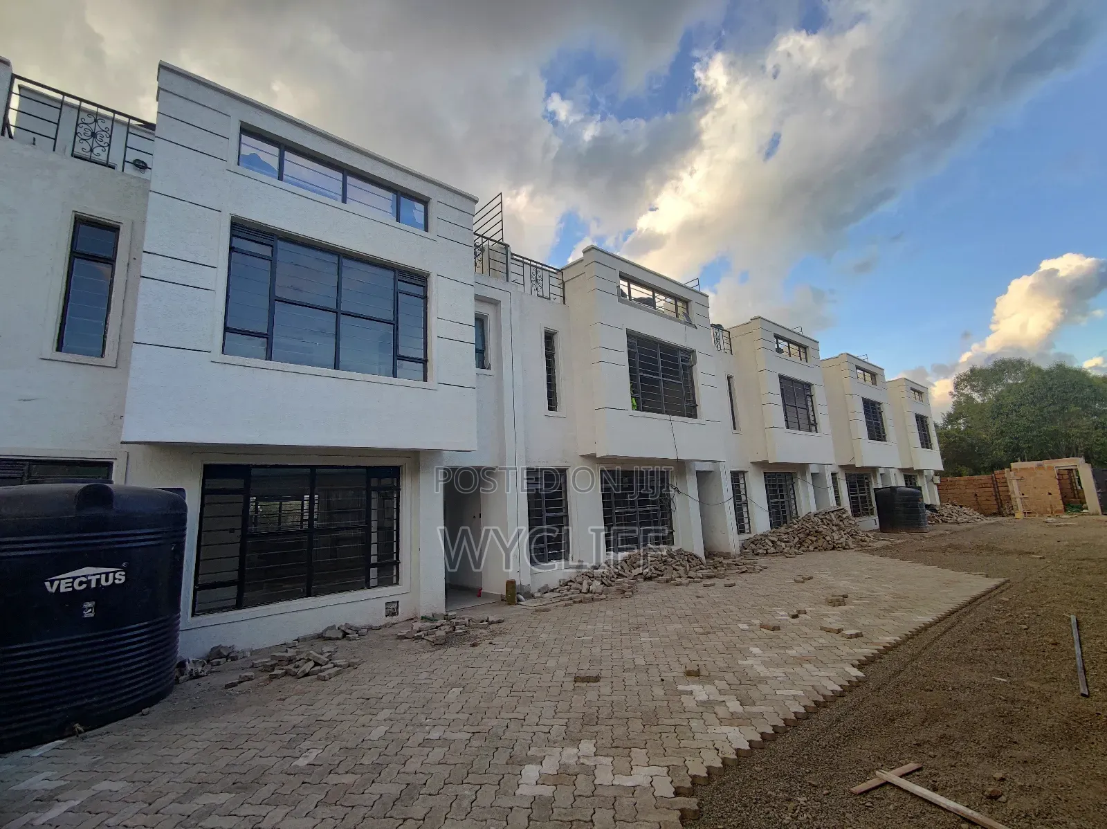 4bdrm Townhouse/Terrace in Ole Polos for sale in Ole Polos