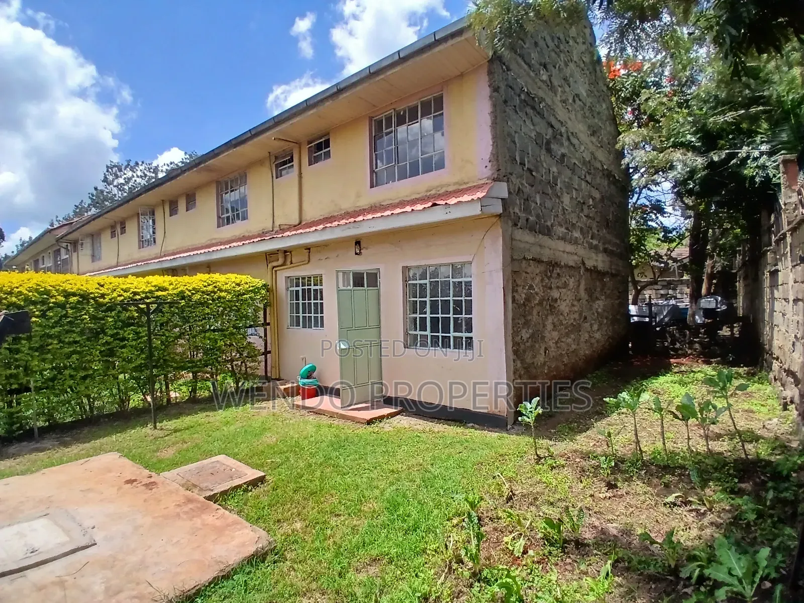 2bdrm Duplex in Karen C for rent in Karen C