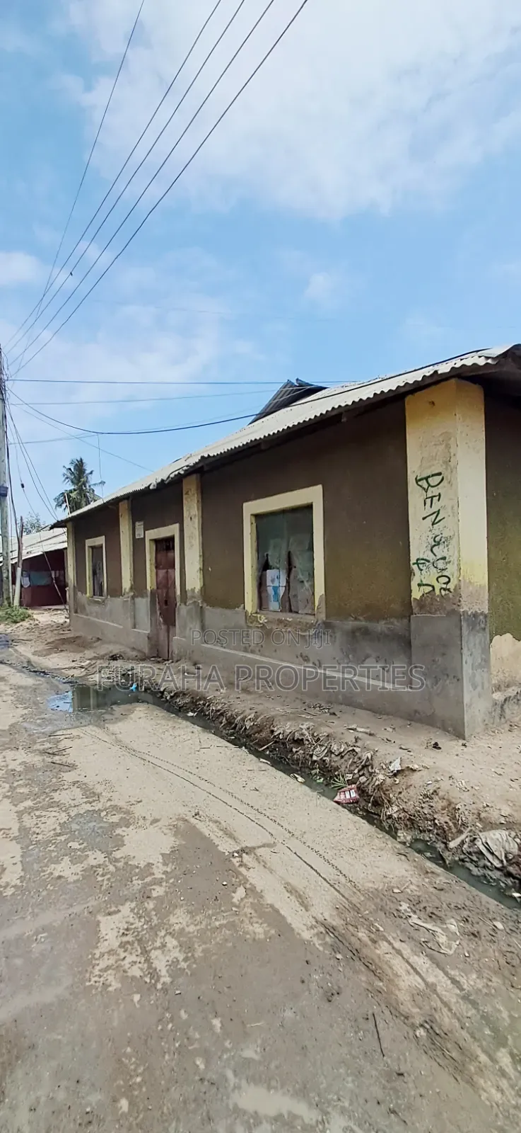 12bdrm House in Bombolulu for sale in Bombolulu