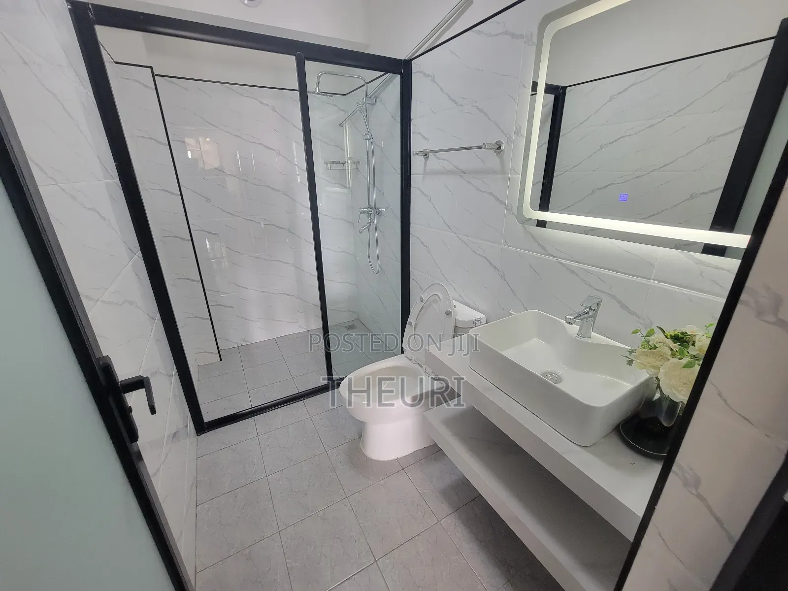 2bdrm Apartment in Gateway Mall Area for sale in Gateway Mall Area
