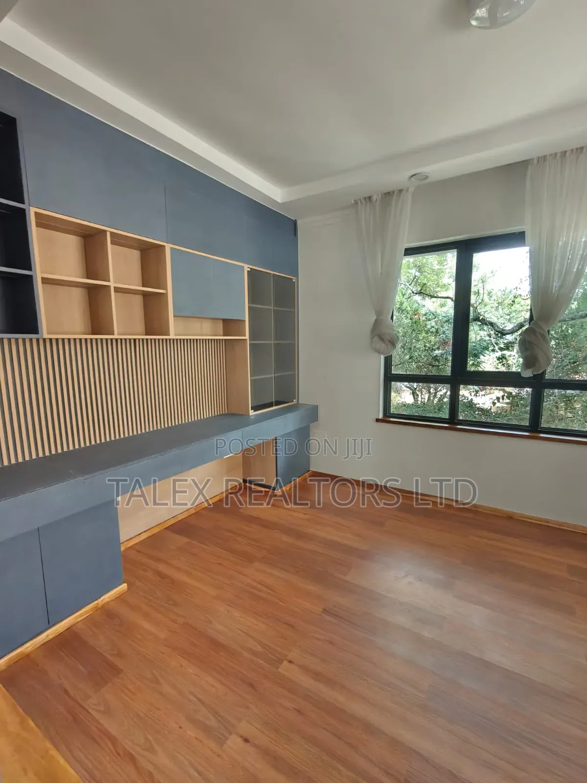 9bdrm Maisonette in Call Me, Hardy for sale in Hardy