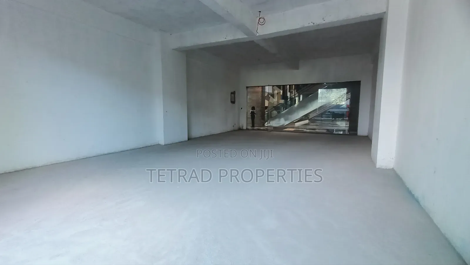 1950 Sqft Showroom/Shop (High Sealing) In Westlands Near Sarit Centre in Raphta Road Area