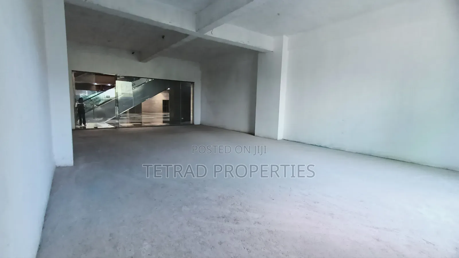 1950 Sqft Showroom/Shop (High Sealing) In Westlands Near Sarit Centre in Raphta Road Area