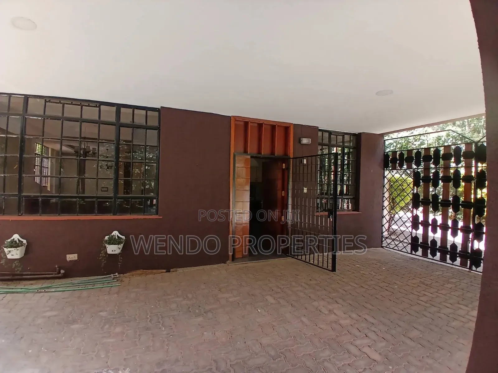 3bdrm Villa in Hardy for rent in Hardy