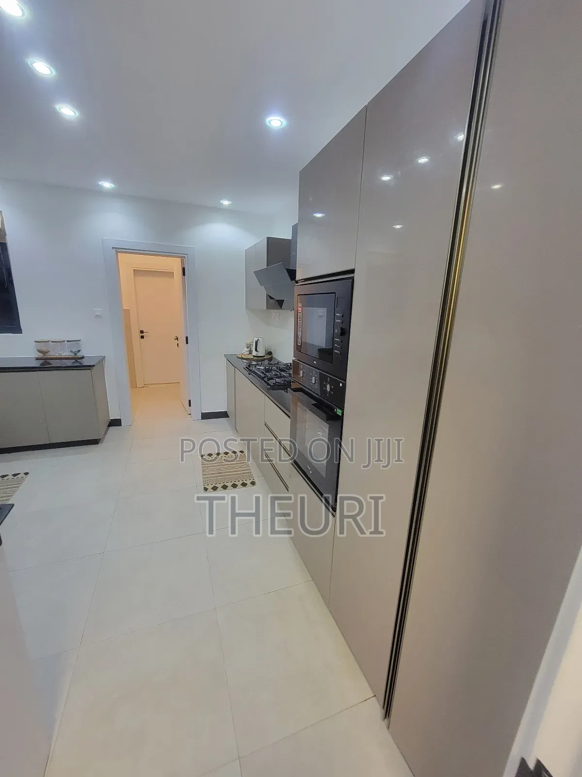 2bdrm Apartment in South C for sale in South C