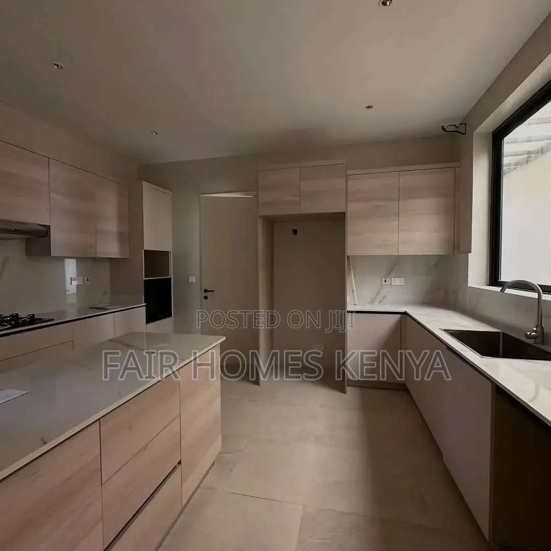 5bdrm Townhouse / Terrace in Manyani East, Muthangari for rent in Muthangari