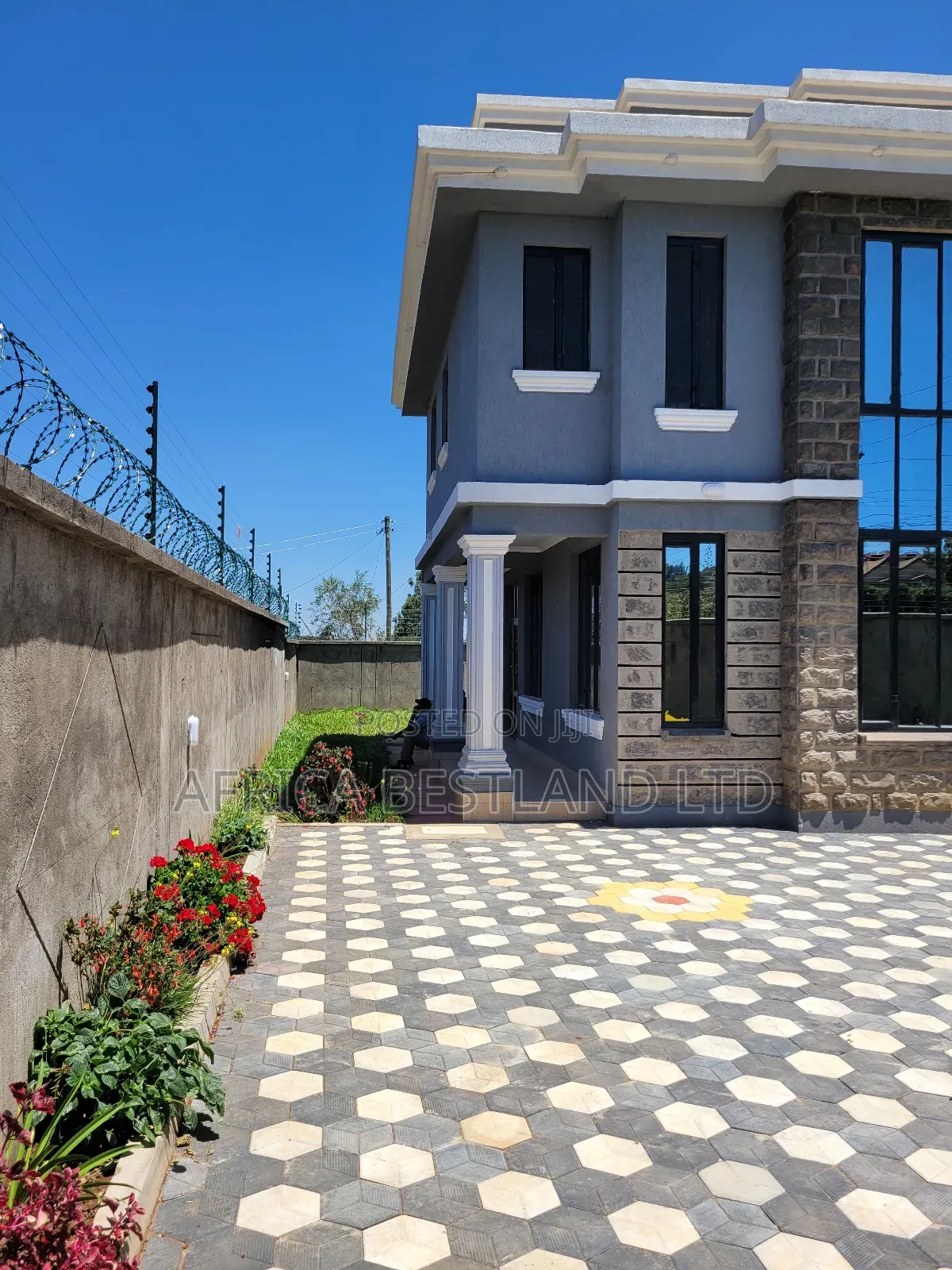 6bdrm Mansion in Njambu Tv, Karai for sale in Karai