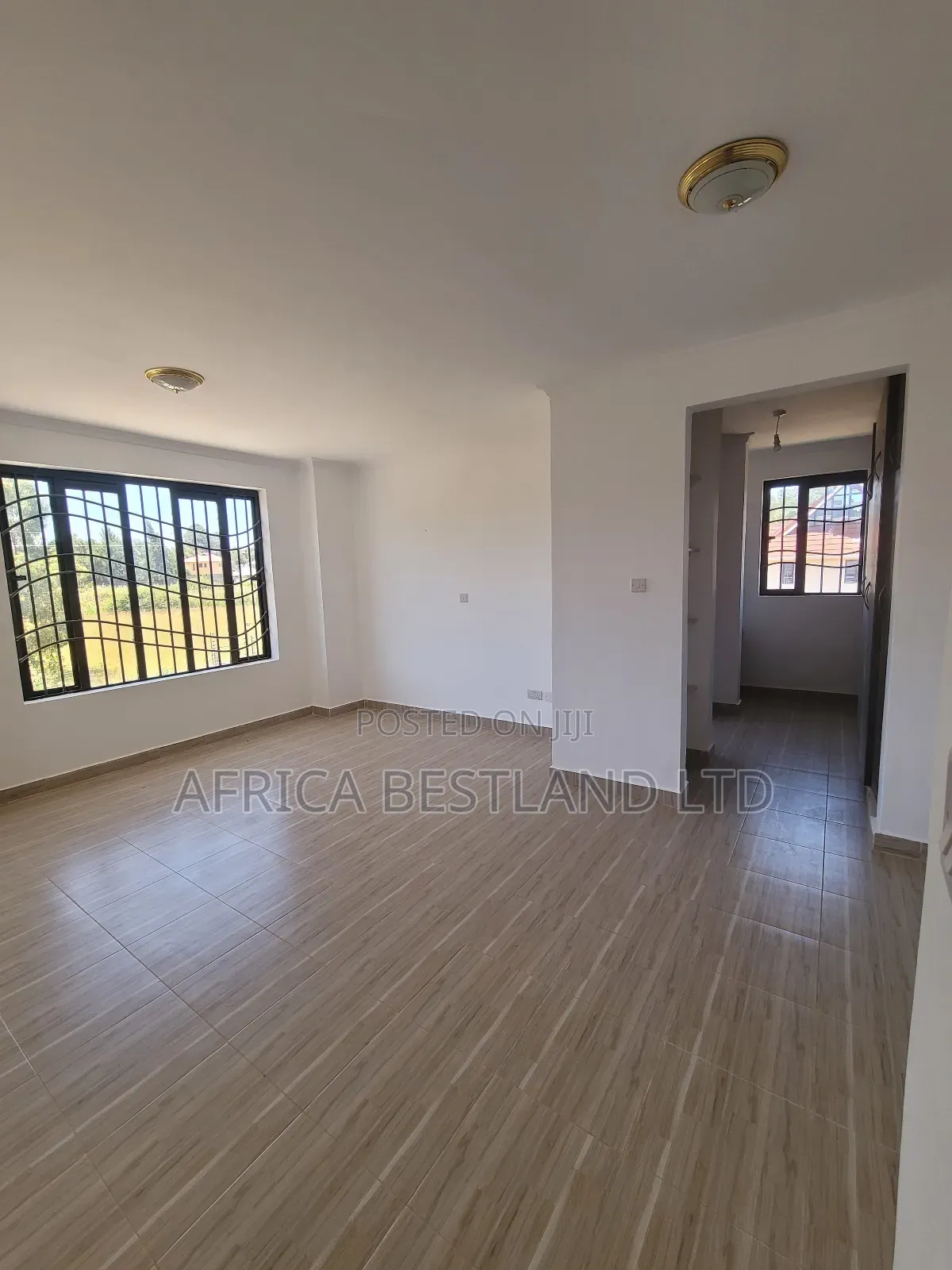 6bdrm Mansion in Njambu Tv, Karai for sale in Karai