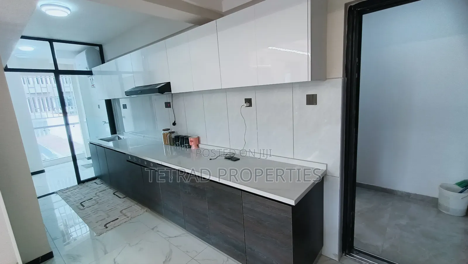 2bdrm Apartment in Westlands, Raphta Road Area for sale in Raphta Road Area