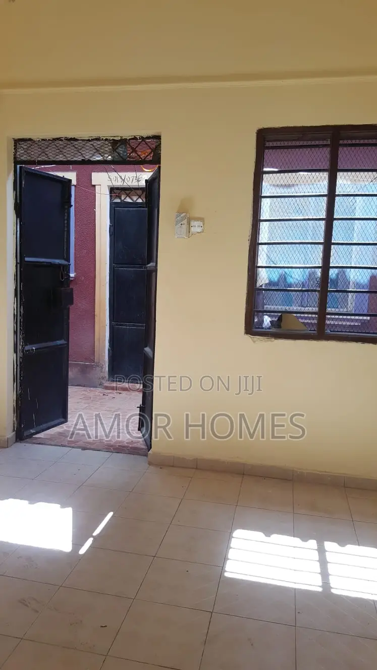 1bdrm Bedsitter in Montana, Mshomoroni for rent in Mshomoroni