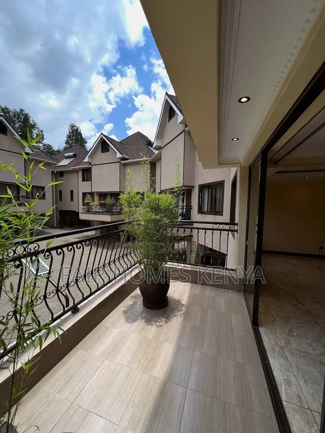 5bdrm Townhouse / Terrace in Muthangari Drive for rent in Muthangari